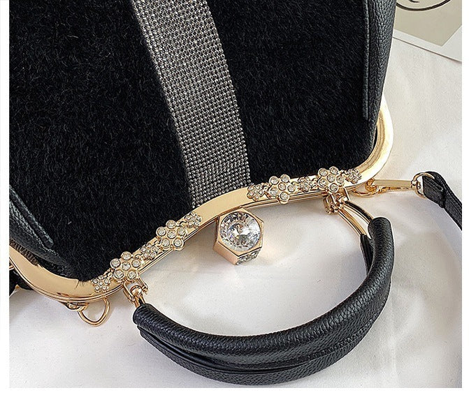 Diamond-Embellished Dumpling Handbag – Elegant Top-Handle Bag
