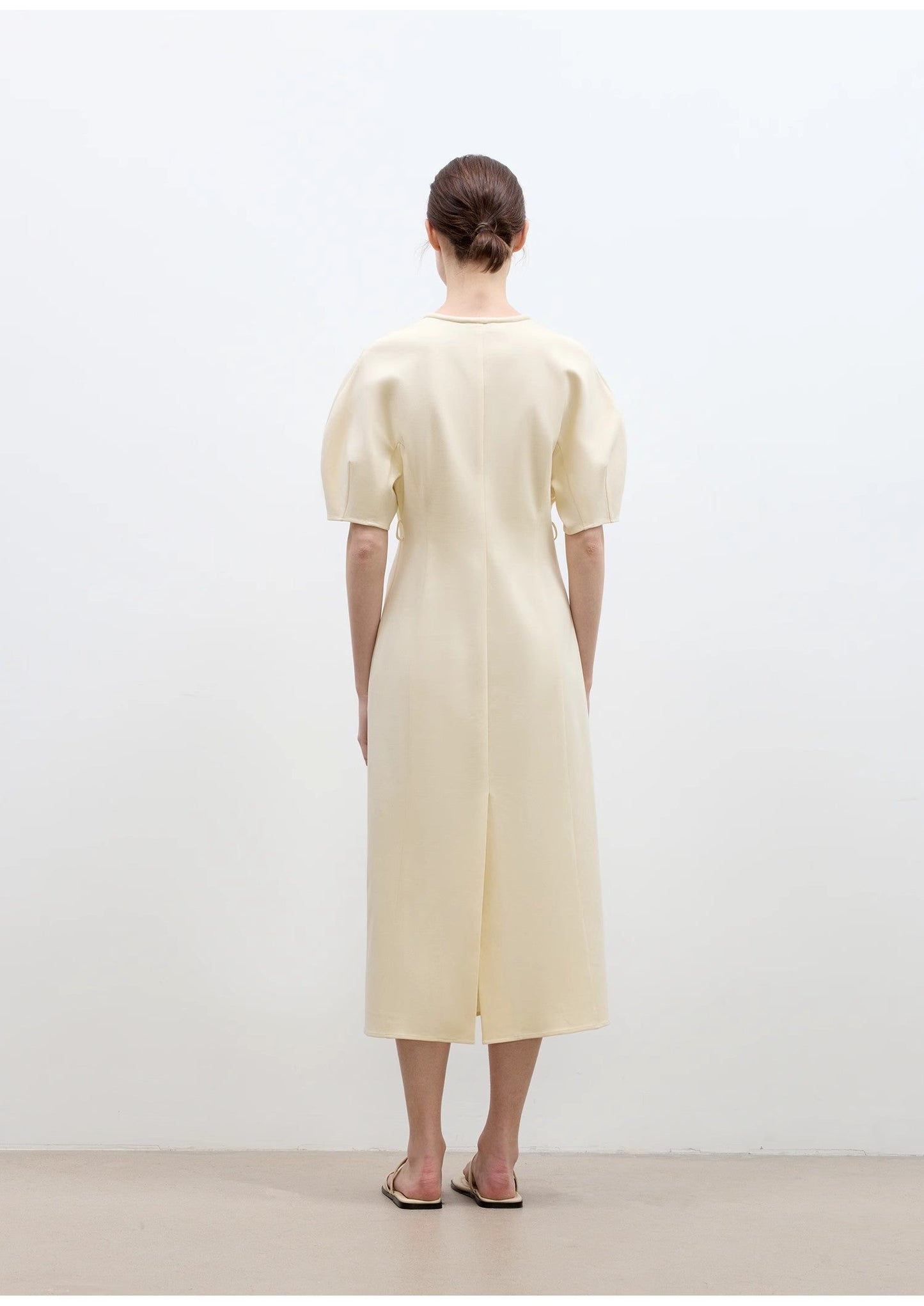 “April Story” 3D U-Neck Split-Waist Knitted Dress – Micro-Textured Mercerized Cotton | Elegant Short-Sleeve Curved Skirt Dress for Women