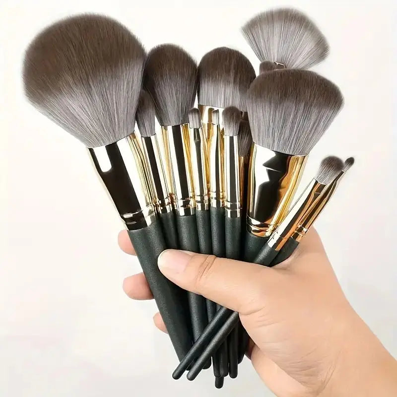 Professional Soft Makeup Brush Set – Fluffy Foundation, Powder & Eyeshadow Kabuki Brushes | Full Cosmetic Blending Kit