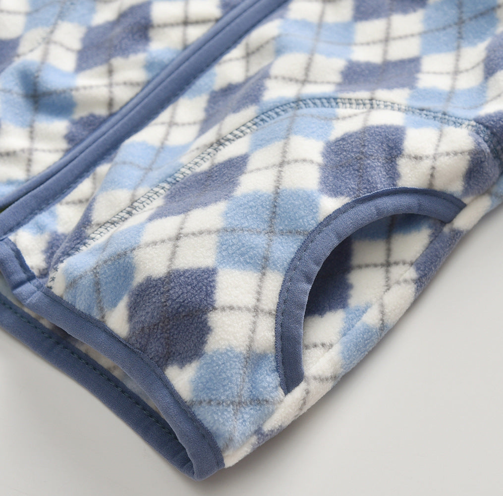 Soft polar fleece texture and stand-up collar on boys’ jacket