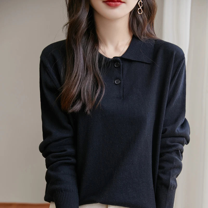 Woman wearing cotton polo sweater – chic spring and autumn outfit
