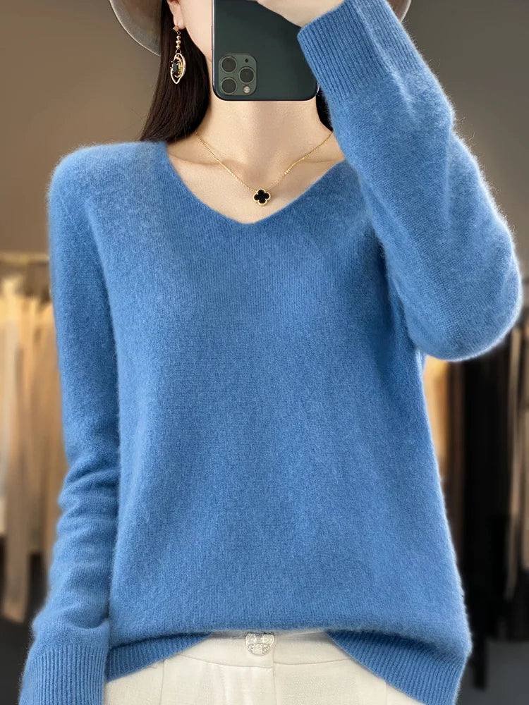 100% Merino Wool Women’s Sweater – Extrafine Cashmere-Soft Knitwear | V-Neck Long Sleeve Pullover for Autumn & Winter