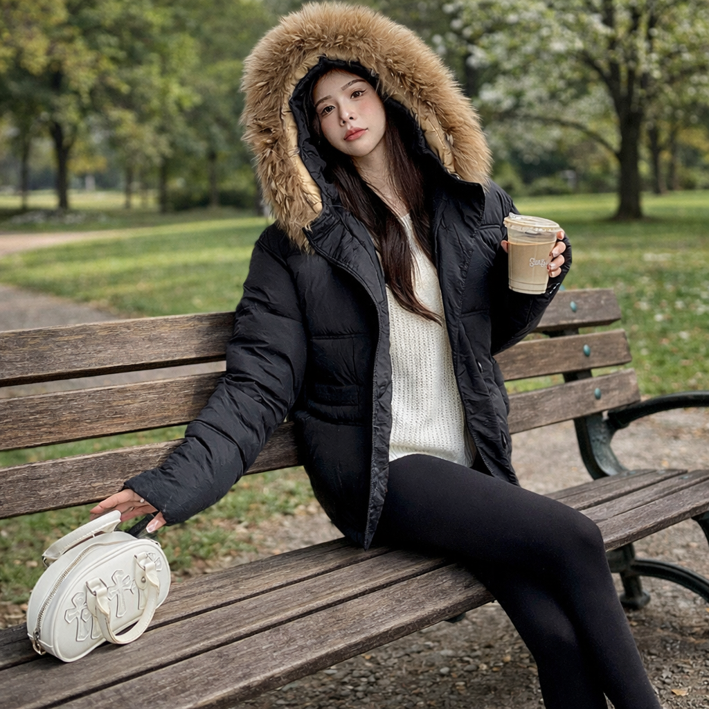 Women’s Short Puffer Jacket with Big Faux Fur Collar