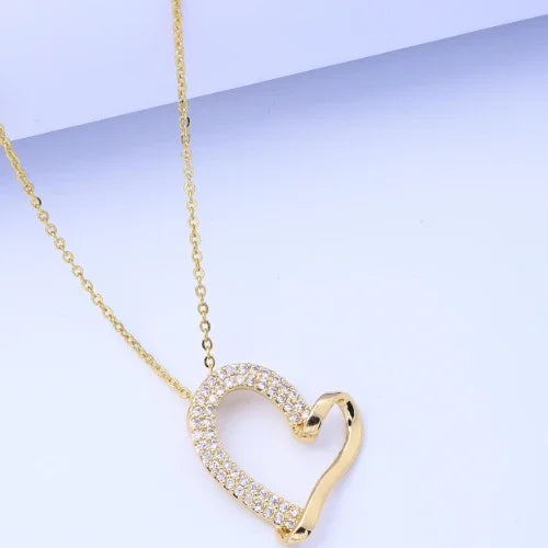 Dainty Love Clavicle Necklace – Tarnish-Resistant Gold-Tone Steel Chain with ❤️ Accent, Luxe Minimalist Jewelry