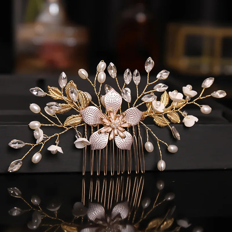 Bridal Wedding Pearl Flower Hairpin Side Comb Golden Leaf Shaped Alloy Tiaras Insert Jewelry Comb Hair Jewelry Bride Headwear