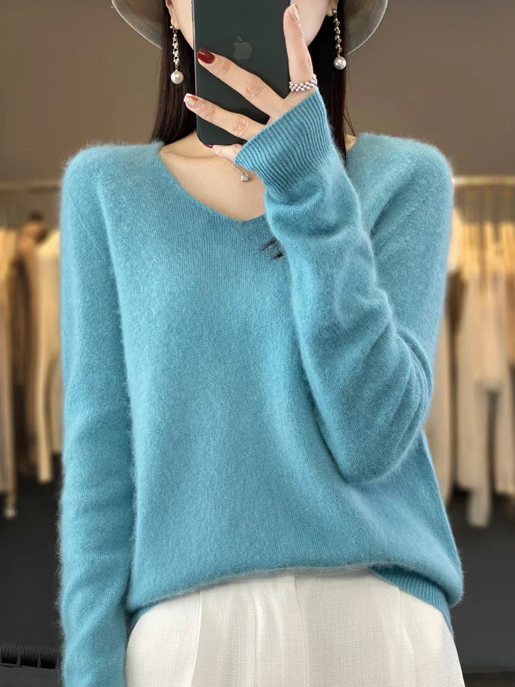 100% Merino Wool Women’s Sweater – Extrafine Cashmere-Soft Knitwear | V-Neck Long Sleeve Pullover for Autumn & Winter