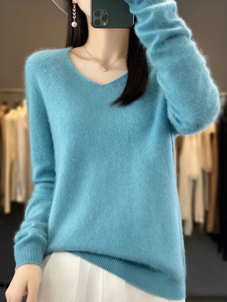 100% Merino Wool Women’s Sweater – Extrafine Cashmere-Soft Knitwear | V-Neck Long Sleeve Pullover for Autumn & Winter